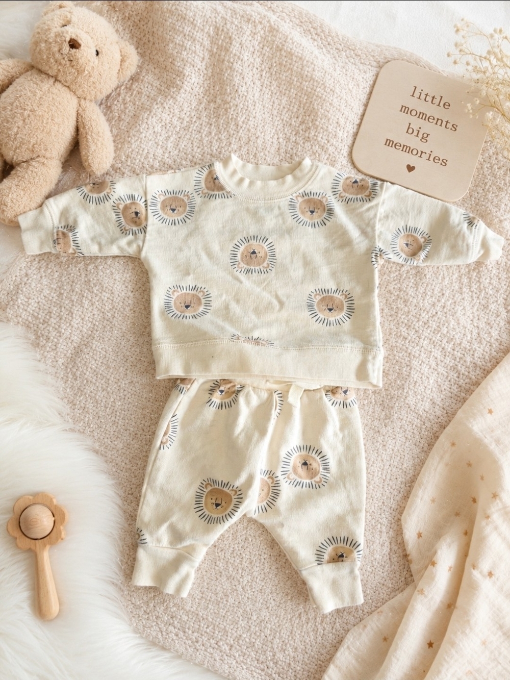 Kids Cream Lion Print Newborn Outfit
